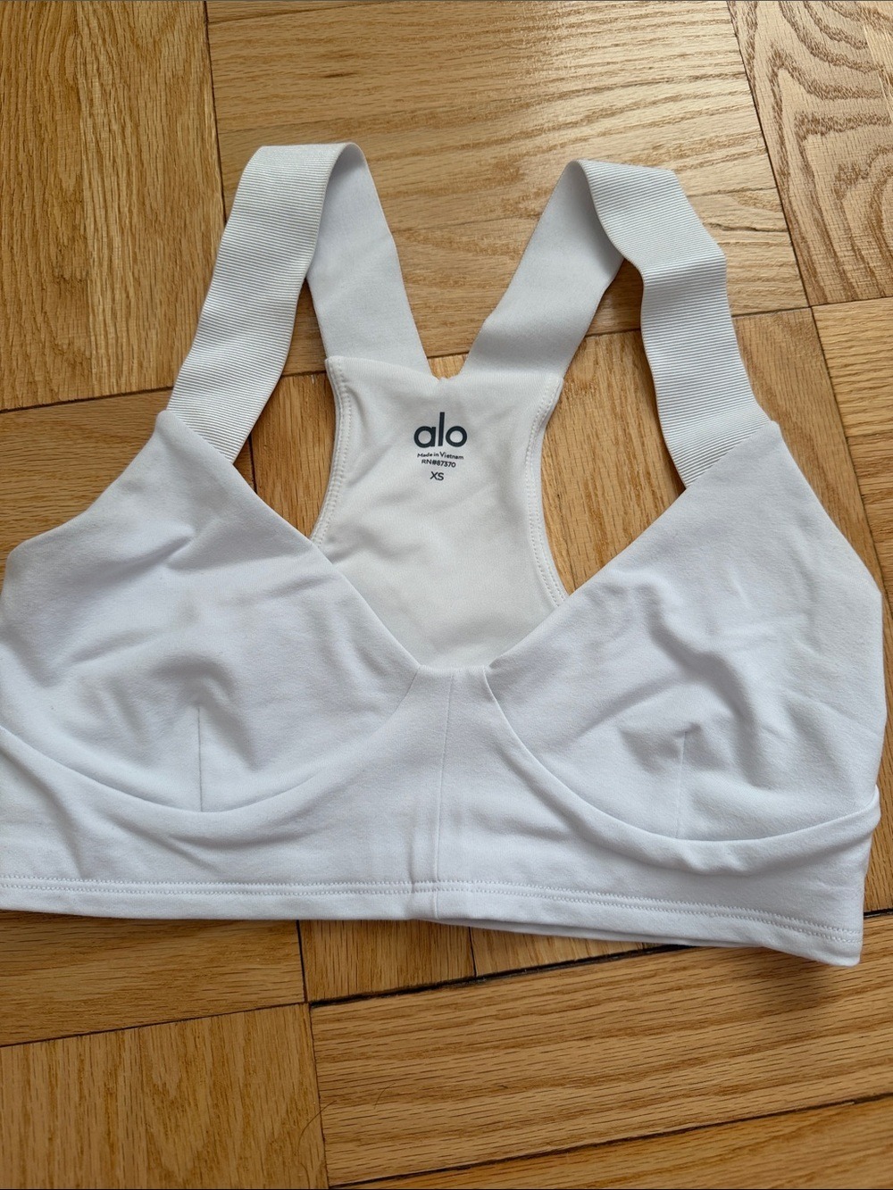 Alo Yoga White Racerback Sports Bra XS